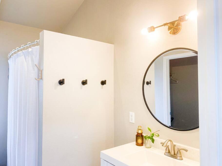 ケアアウHibiscus Hale, Full Kitchen, King Bed, Parkingアパートメント エクステリア 写真