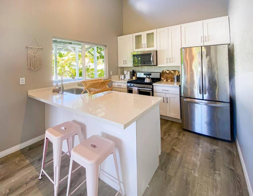 ケアアウHibiscus Hale, Full Kitchen, King Bed, Parkingアパートメント エクステリア 写真
