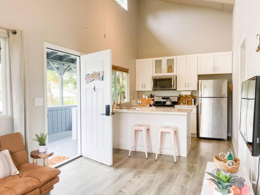 ケアアウHibiscus Hale, Full Kitchen, King Bed, Parkingアパートメント エクステリア 写真